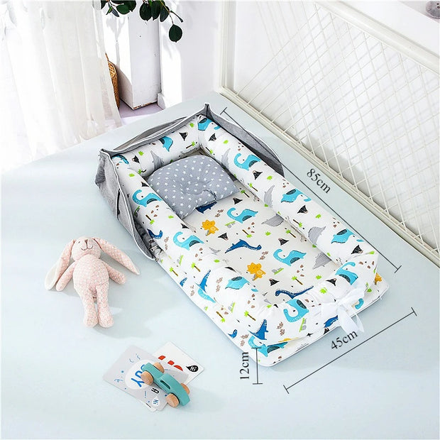 2026 New Lightweight Portable Baby Crib Cartoon Design Foldable Travel Bed for Newborns with Storage Bag