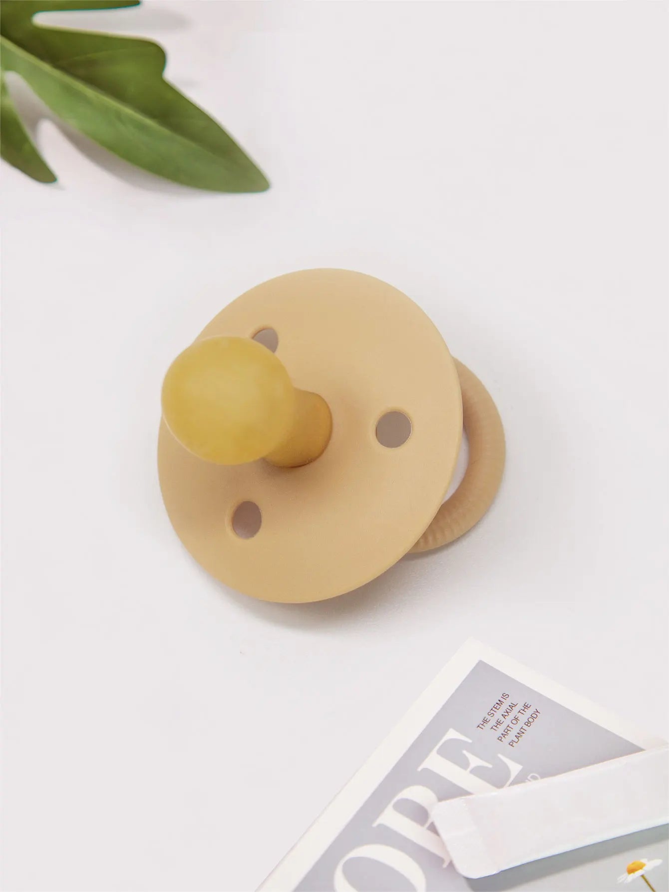 1 Pc Baby Latex Pacifier More Soft close to MOM's breast Round baffle variety colors Younger baby pacifier soother