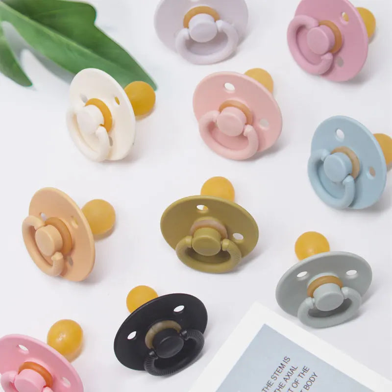 1 Pc Baby Latex Pacifier More Soft close to MOM's breast Round baffle variety colors Younger baby pacifier soother