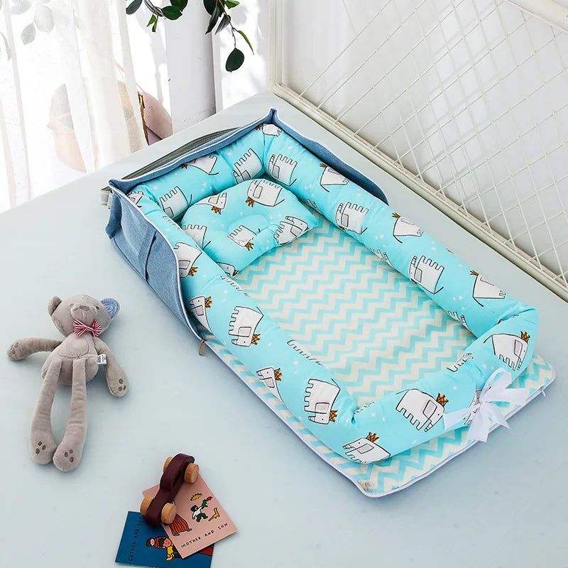 2026 New Lightweight Portable Baby Crib Cartoon Design Foldable Travel Bed for Newborns with Storage Bag