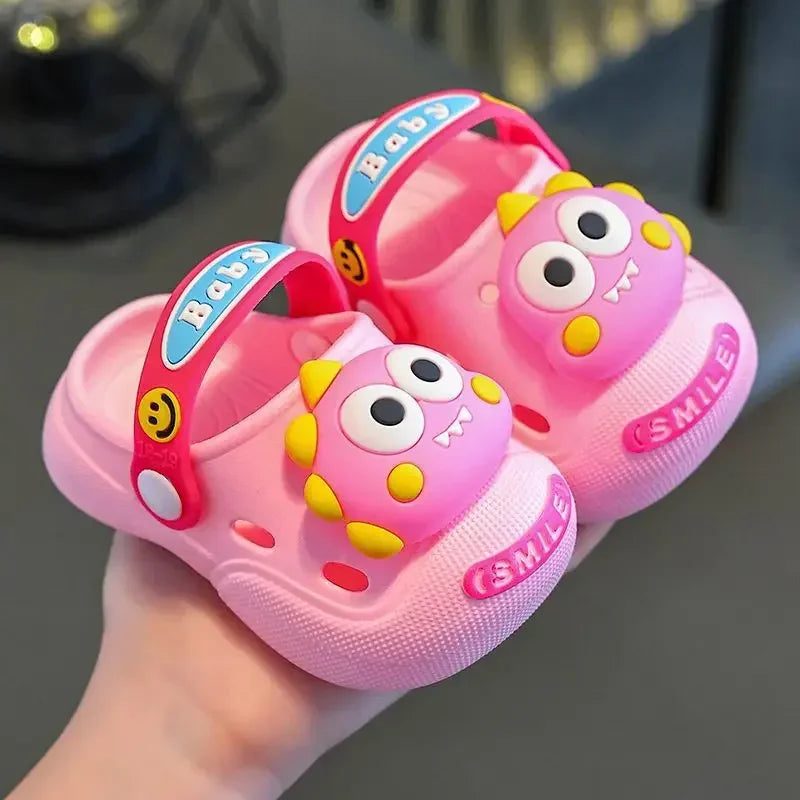 2025   Children's Slippers Cute Cartoon Girls Boys with Soft Soles Baby Bags Perforated Shoes Home and Baby Sandals***