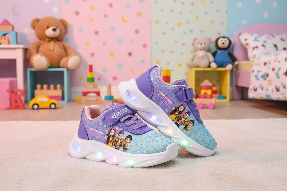 Kids' LED Glowing Sneakers – Breathable Mesh Animated Shoes for Boys & Girls