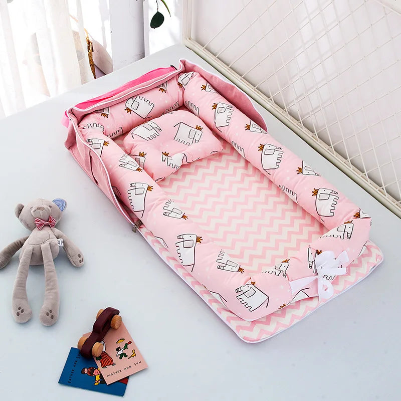 2026 New Lightweight Portable Baby Crib Cartoon Design Foldable Travel Bed for Newborns with Storage Bag