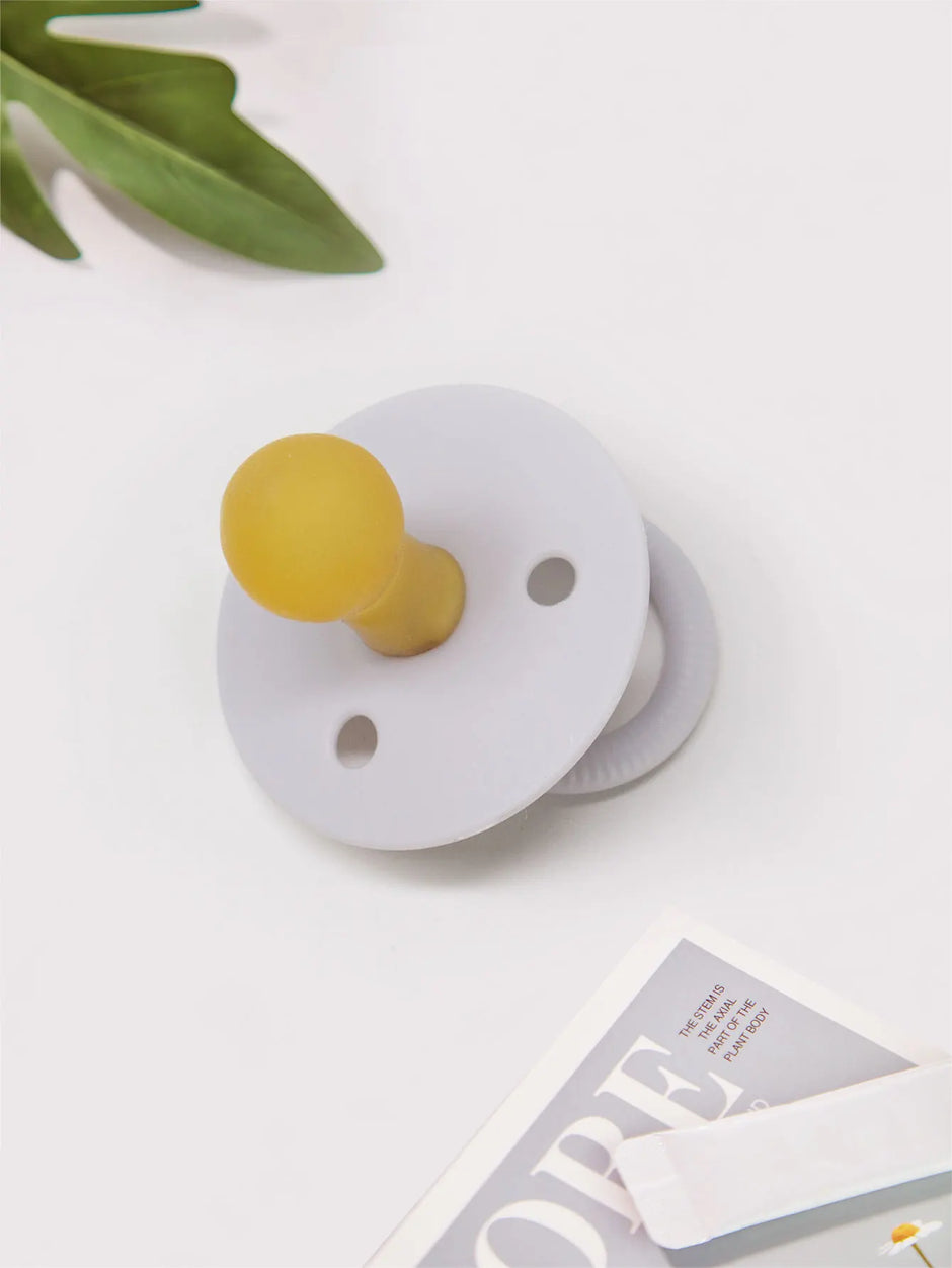 1 Pc Baby Latex Pacifier More Soft close to MOM's breast Round baffle variety colors Younger baby pacifier soother