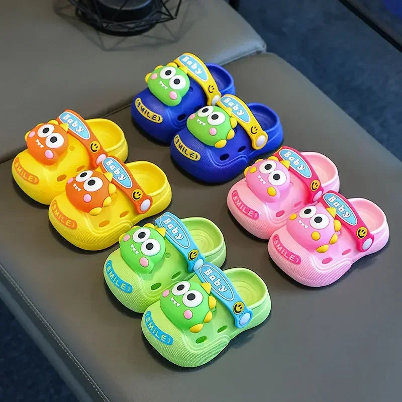 2025   Children's Slippers Cute Cartoon Girls Boys with Soft Soles Baby Bags Perforated Shoes Home and Baby Sandals***