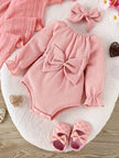 طقم قطعتين للأطفال الرضع - بدلة أطفال وردية بأكمام طويلة مزينة بفيونكة، مناسبة لفصلي الربيع والخريف، بتصميم عصري وجذاب، مع وشاح.
