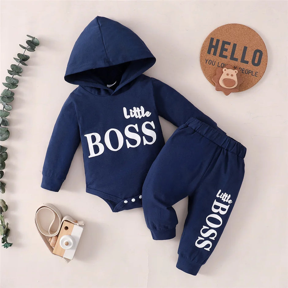 طقم ملابس خريفية أنيق مكون من قطعتين للأولاد، جمبسوت بأكمام طويلة وقبعة وبنطال، بتصميم رياضي، مناسب للأطفال من عمر 0 ​​إلى 24 شهرًا، باللونين الأزرق والأحمر.