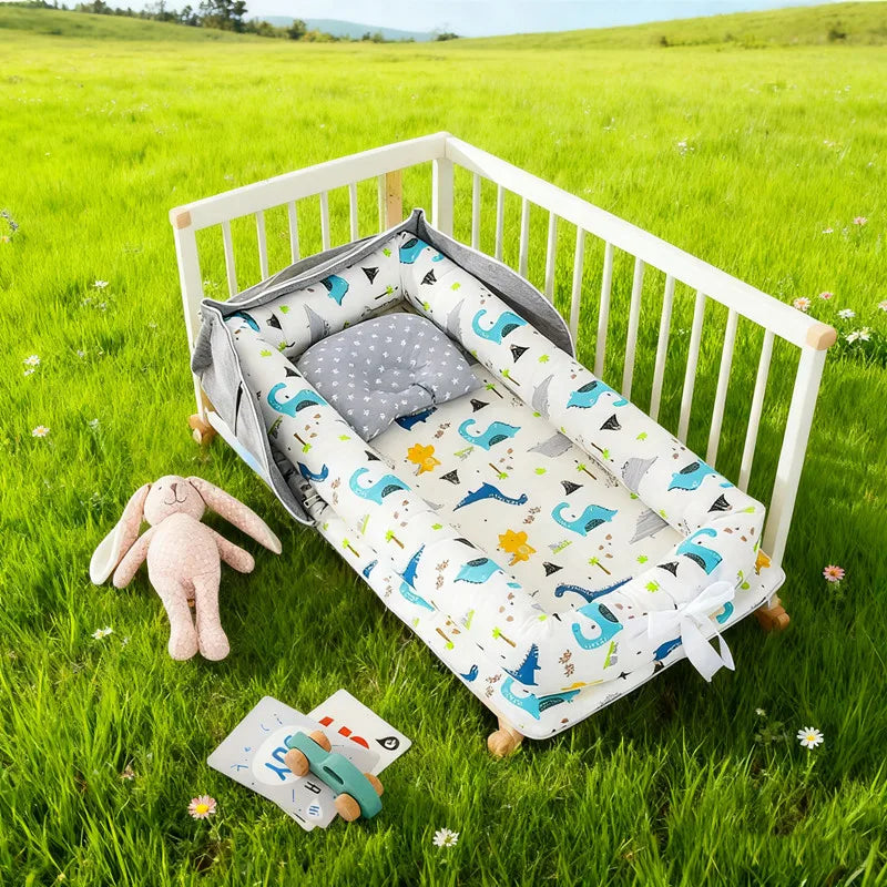 2026 New Lightweight Portable Baby Crib Cartoon Design Foldable Travel Bed for Newborns with Storage Bag